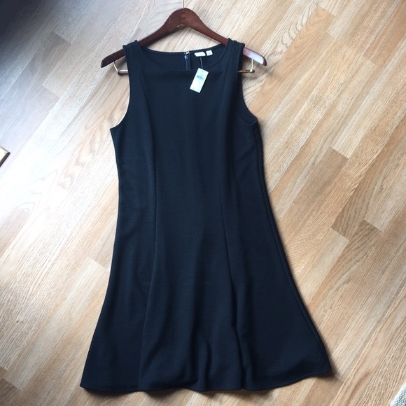GAP Dresses & Skirts - New with tags! Gap black dress 👗